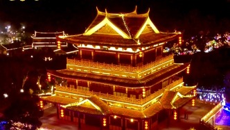 近日，莆田千灯会在绶溪公园璀璨启幕