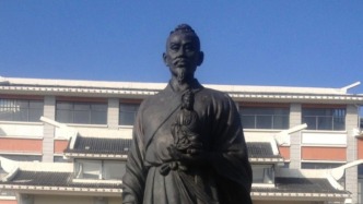 出手即传奇！“瓷圣”何朝宗和他的“中国白”