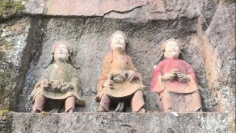 探秘崇州跨越千年的摩崖石刻