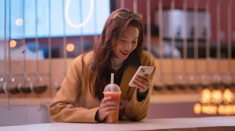 中国AI大战：奶茶店干爆单了