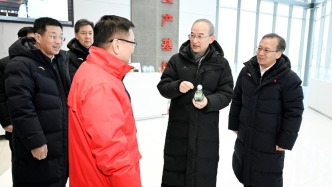 黄强到白山调研