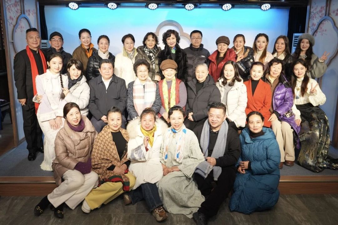 竺派薪传袁派添新 南越青年演员双双拜师