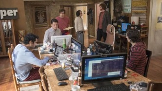 月入9万，已经有大学生用 Vibe Coding捞到第一桶金了