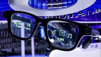 大厂AI硬件竞赛：软硬一体易成，生态入口难夺