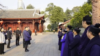 刘玉泉带队走访慰问市级民族宗教团体和有关社会团体并检查宗教活动场所安全工作