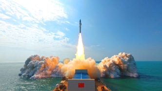 “亦庄箭”发射“亦庄星” 捷龙三号遥九一箭七星海上发射成功