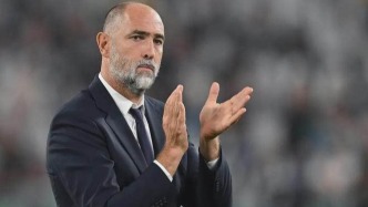 2亿豪赌！热刺把命交给英超菜鸟，图多尔首战即地狱