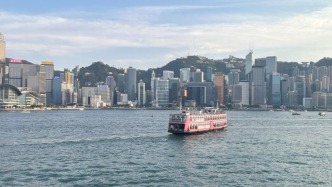 巴菲特卸任前的“收山之作”揭晓，从持仓变化传递出哪些信息？