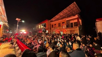 这个偏远的山村食堂，汇聚了天南海北的爱｜新春走基层