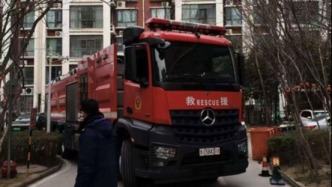 河南职院联合郑东新区校园消防救援中队进行消防应急救援演练