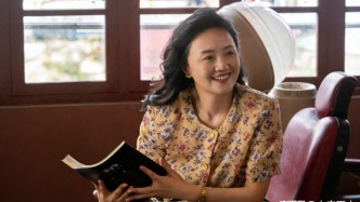 焦虑的县城中年人，等待被AI解救