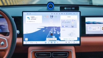 “一超两强”行业格局初显，软硬一体成决定行业终局关键？