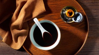 調(diào)味品企業(yè)跨界，是主動破圈還是被動續(xù)命？