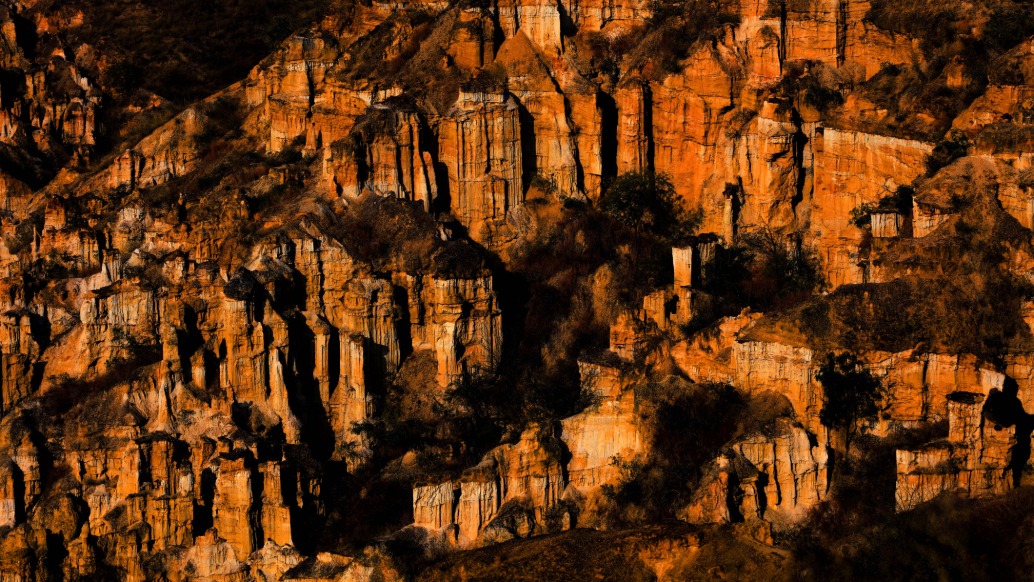 云南春日私藏！元谋土林的21℃奇幻秘境