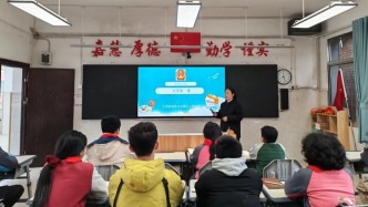 开学第一课 红色司法护“未”来——东湖法院法官走进5所小学送上法治开学礼