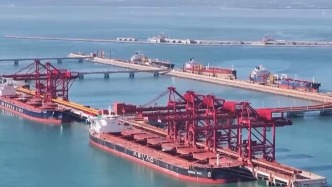 全国首个跨境电商出口“前置监管仓”投用