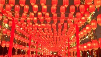 江苏扬州：夜市千灯照碧云，欢欢喜喜闹元宵