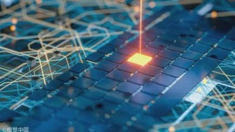 光 “插头” 改写光子芯片命运