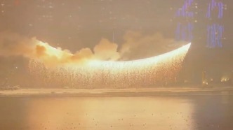 烟花瀑布，河灯点点，全网最美夜景！这就是吉林市的顶级浪漫！（来源：吉林卫视）