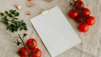 影片保底投資合同到期后，如何以先履行抗辯權拒絕返還投資請求？