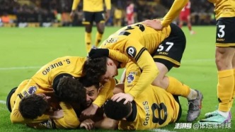 94分钟被狼队1-2掀翻！利物浦被绝杀次数创记录！到底哪出问题了？