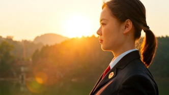 【视频】当“她”迎来那束光……