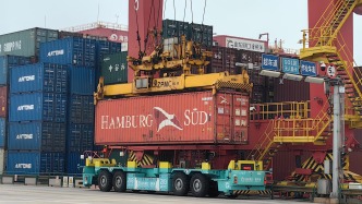 日照港“多路”突围推进移动源“零排放”