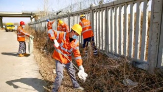 铁路职工繁忙的春风治理！