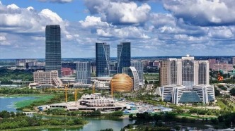 新华每日电讯两会特刊头题推出吉林省委书记黄强专访《奋力推动吉林全面振兴和高质量发展》