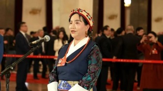 全国政协委员明吉措姆：让藏医药走出高原、走向世界
