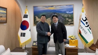 韩方明会见韩国济州道知事吴怜勋