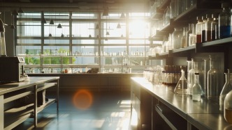 全國人大代表、遵義職業(yè)技術(shù)學(xué)院教師邱寧宏：希望更多學(xué)生到生產(chǎn)一線