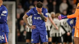 切尔西0-1纽卡崩盘：围裁闹剧+17亿豪门失控，四大顽疾致两连败！