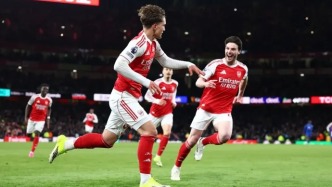 16歲73天封神！阿森納2-0鎖爭冠主動(dòng)權(quán)，9分領(lǐng)跑仍藏隱憂！