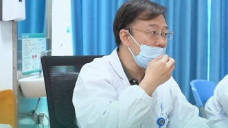 小寶老是喊腳好痛好痛，原來是因為多趾穿鞋擠腳