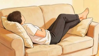 久坐腰疼？原来叉开腿坐才是脊柱最舒服的姿势