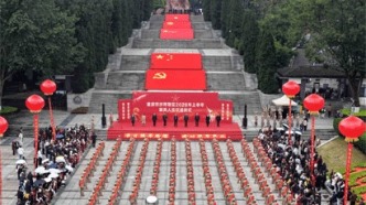 紅巖好兒郎 戎裝赴疆場?? 沙坪壩區(qū)舉行歡送新兵大會