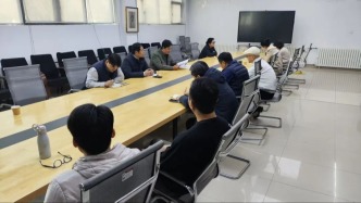 山東藝術(shù)學(xué)院美術(shù)學(xué)院召開(kāi)黨委理論學(xué)習(xí)中心組（擴(kuò)大）學(xué)習(xí)會(huì)暨樹(shù)立和踐行正確政績(jī)觀(guān)學(xué)習(xí)教育啟動(dòng)部署會(huì)