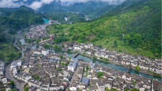 江西一被年輕人擠爆“捏泥巴”的千年古鎮(zhèn)，原來藏著改寫世界瓷史的“白色黃金”