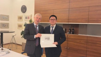 鄧奎訪問(wèn)捷克  促中捷經(jīng)貿(mào)務(wù)實(shí)合作