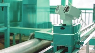 貴州交通職業(yè)大學(xué)研發(fā)自學(xué)習(xí)AI機(jī)器人養(yǎng)護(hù)橋梁——世界第一高橋有了“全天候醫(yī)生”