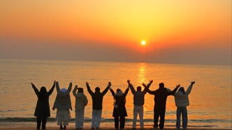 山東日照：低空飛行解鎖春日文旅新時尚