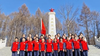 三色花開寄哀思 文明實(shí)踐譜新篇