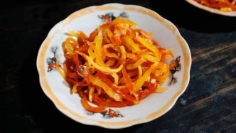 小小咸菜，開始“背叛”平民餐桌