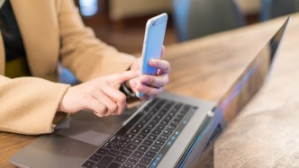 掃碼交費后，“無感廣告”植入用戶手機