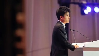 塌房的優(yōu)思益，給與輝同行上了一課