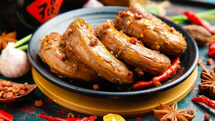 補稅3.4億元，絕味鴨脖上市9年預(yù)計首度虧損