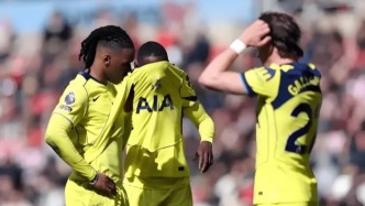 八億歐豪門將墜英冠？14輪不勝距保級僅2分，熱刺航母真要沉了？