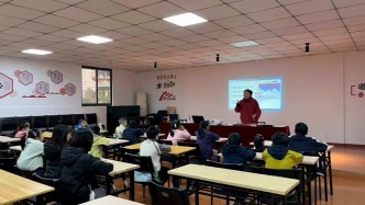 重慶：“知禮明儀，傳家守正”主題講座在楊家坪街道西郊三村社區(qū)開展