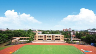 四十九封信里的師者溫度